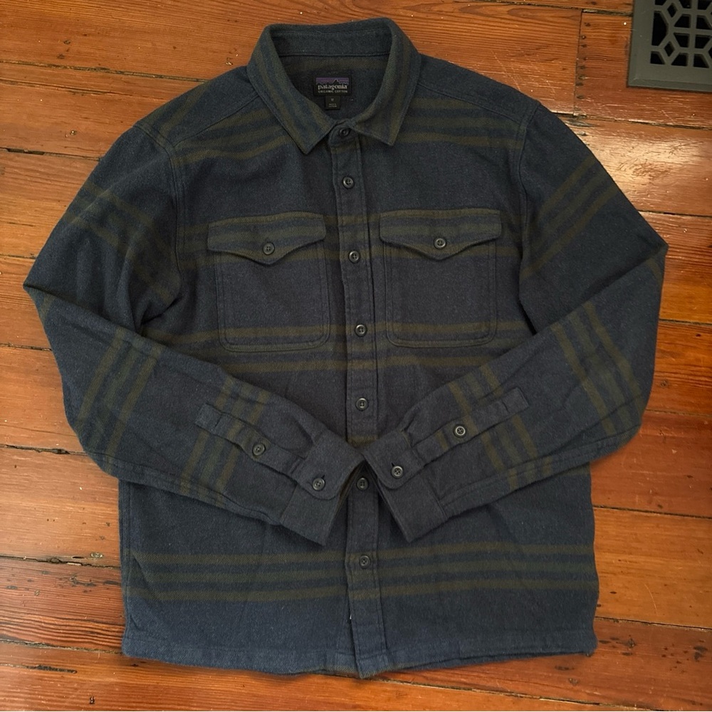 Patagonia Fjord Flannel Shirt, Men’s medium